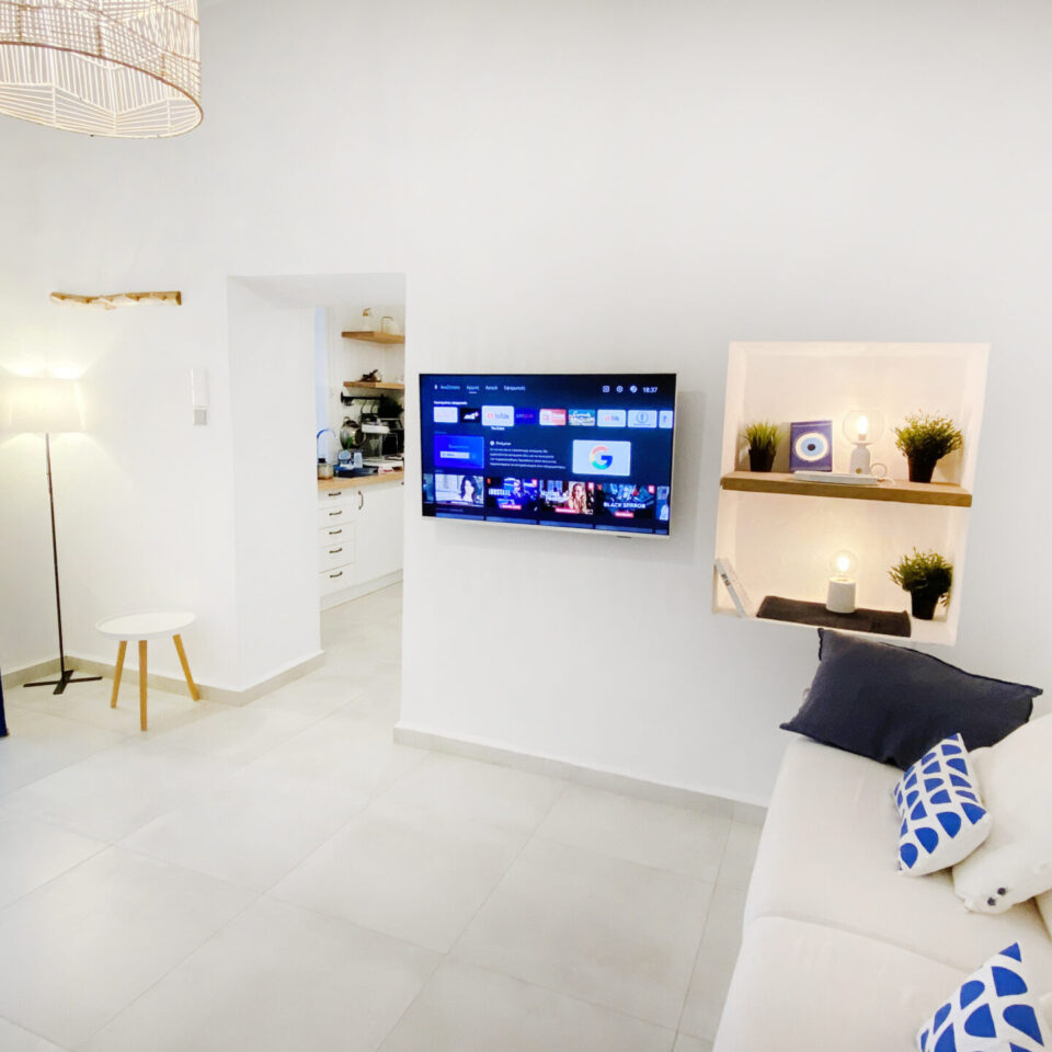60 square meters summer house with kitchen and 2 bathrooms for up to 6 people, in Kini Syros